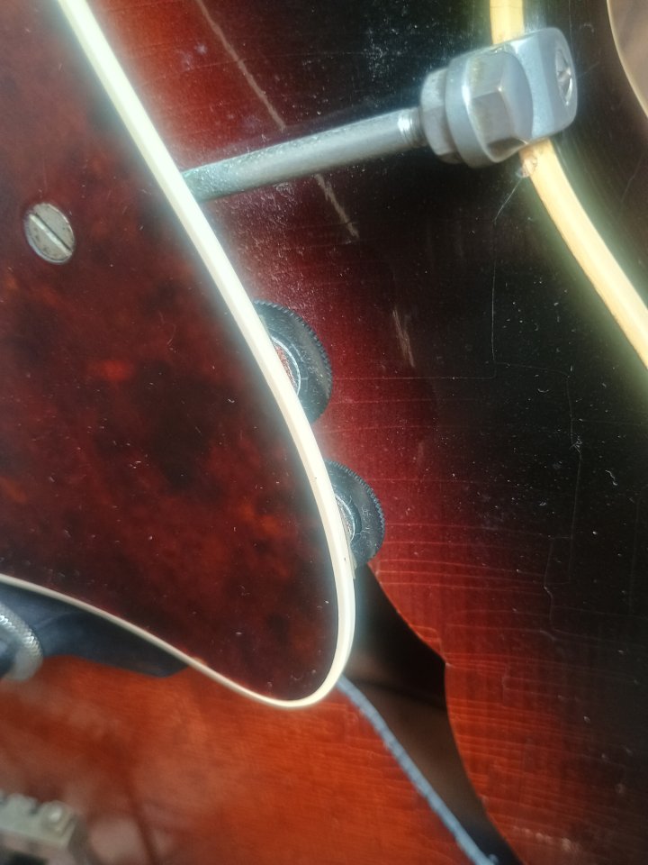 Guitarra archtop Levin 335 de segunda mano · Foto 5 de 7 · Illes Balears · 2000 €