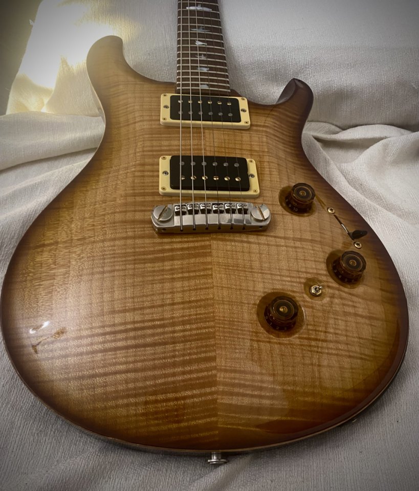 SUPEROFERTA 2800€ solo unos díasPRS P24 Piezo Top10 Limited Edition