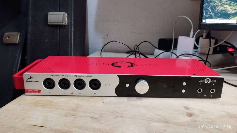 Interfaz Audio Antelope Zen Studio de segunda mano · Foto 1 de 4 · Barcelona · 540 €