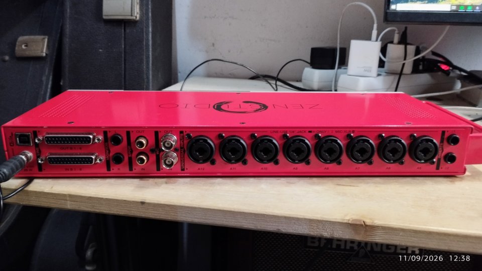 Interfaz Audio Antelope Zen Studio de segunda mano · Foto 2 de 4 · Barcelona · 540 €