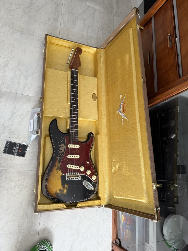 //CAMBIO Fender 60 Strat Roasted Super Heavy Relic Black over 2T Sunburst