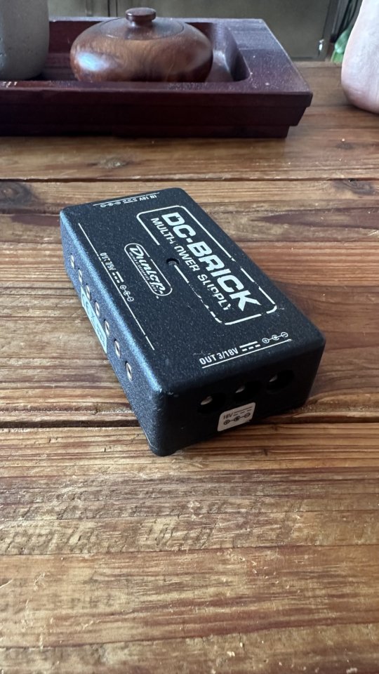 Dunlop DC Brick Fuente de Alimentación de segunda mano · Foto 2 de 3 · Barcelona · 50 €