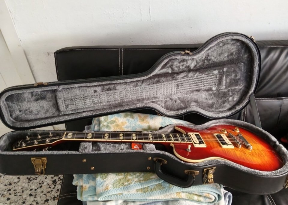 Godin Summit Classic Supreme Limited de segunda mano · Foto 8 de 10 · Gipuzkoa · 1175 €