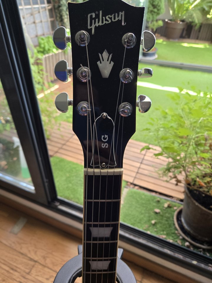 GIBSON SG STANDARD de segunda mano · Foto 7 de 10 · Madrid · 1190 €