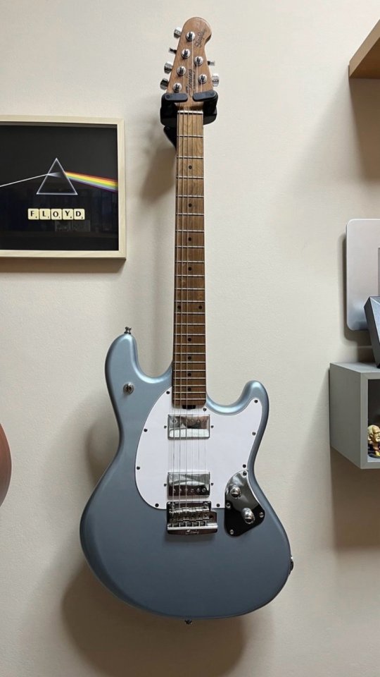 Sterling by Music Man SR-50 Firemist Silver de segunda mano · Foto 1 de 5 · Barcelona · 550 €
