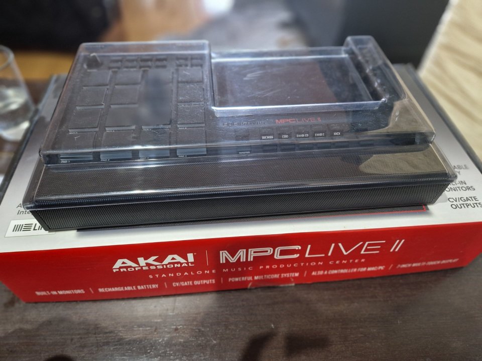 AKAI MPC LIVE II
