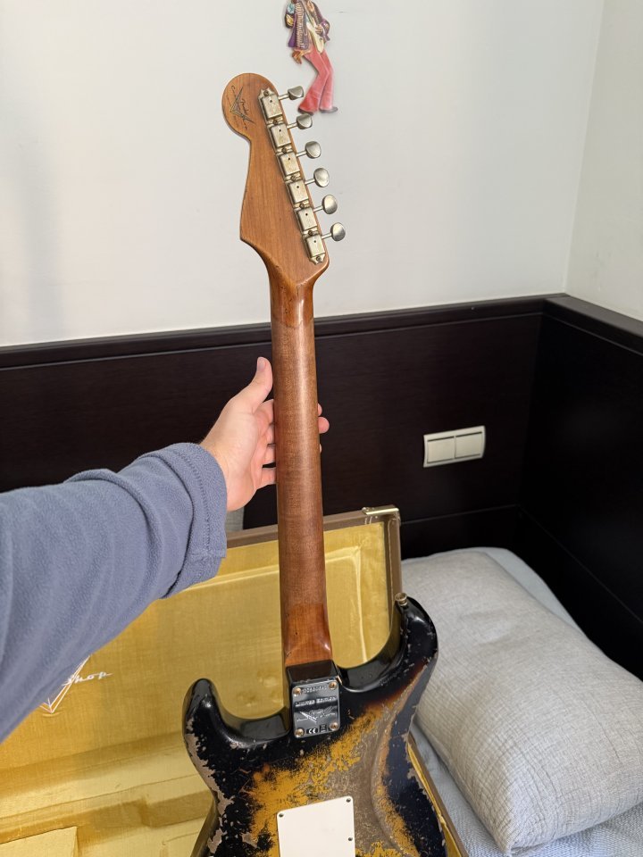 //CAMBIO Fender 60 Strat Roasted Super Heavy Relic Black over 2T Sunburst