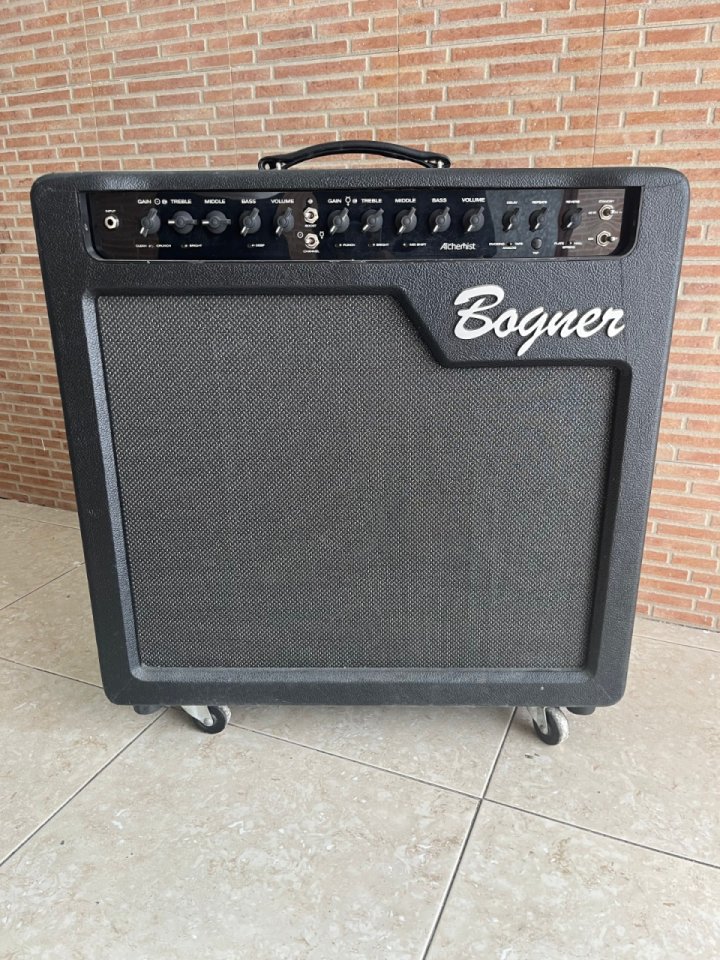 Se vende Bogner Alchemist 2x12 con footswitch original de segunda mano · Foto 1 de 3 · Tarragona · 380 €