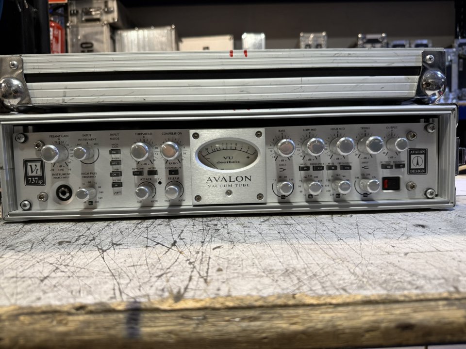 Avalon VT-737SP Previo/Compresor/EQ Válvulas COMO NUEVO de segunda mano · Foto 1 de 4 · Ciudad Real · 1200 €