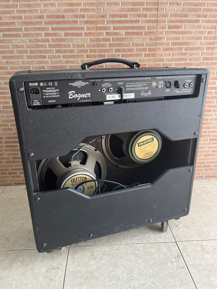 Se vende Bogner Alchemist 2x12 con footswitch original de segunda mano · Foto 2 de 3 · Tarragona · 380 €