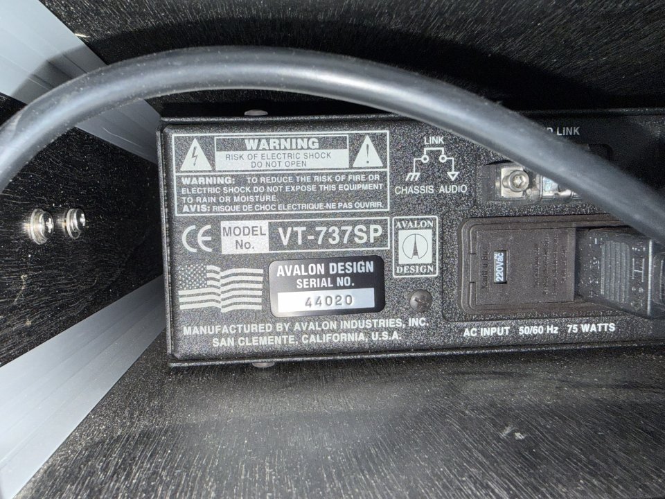 Avalon VT-737SP Previo/Compresor/EQ Válvulas COMO NUEVO de segunda mano · Foto 2 de 4 · Ciudad Real · 1200 €