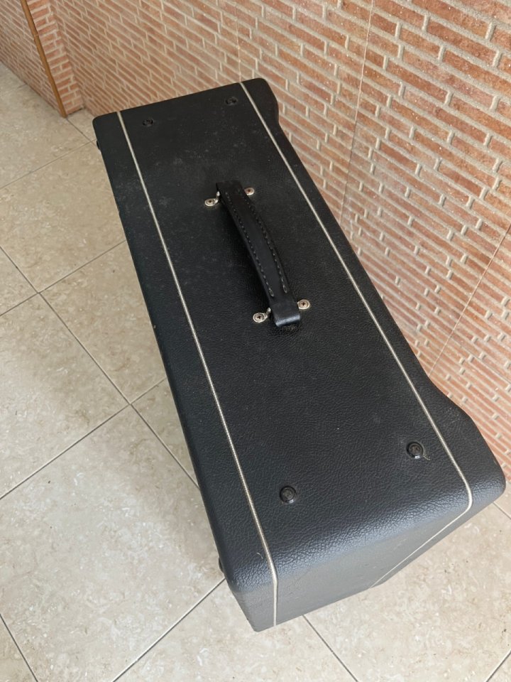 Se vende Bogner Alchemist 2x12 con footswitch original de segunda mano · Foto 3 de 3 · Tarragona · 380 €