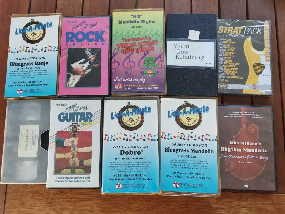 Colección videos aprendizaje y luthier de segunda mano · Madrid · 25 €