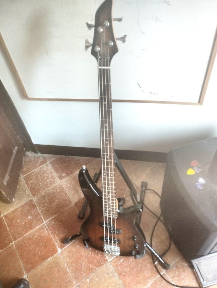 YAMAHA RBX sunburst - serie antigua