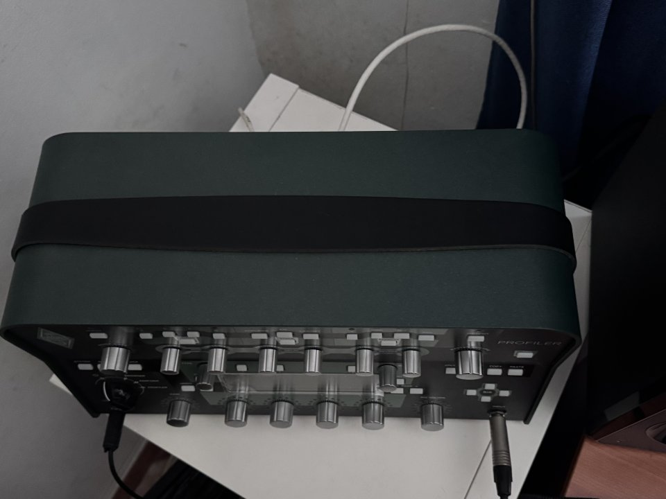 Kemper Profiler a Estrenar 10/10 Aun con plasticos de segunda mano · Foto 5 de 7 · Valencia · 600 €