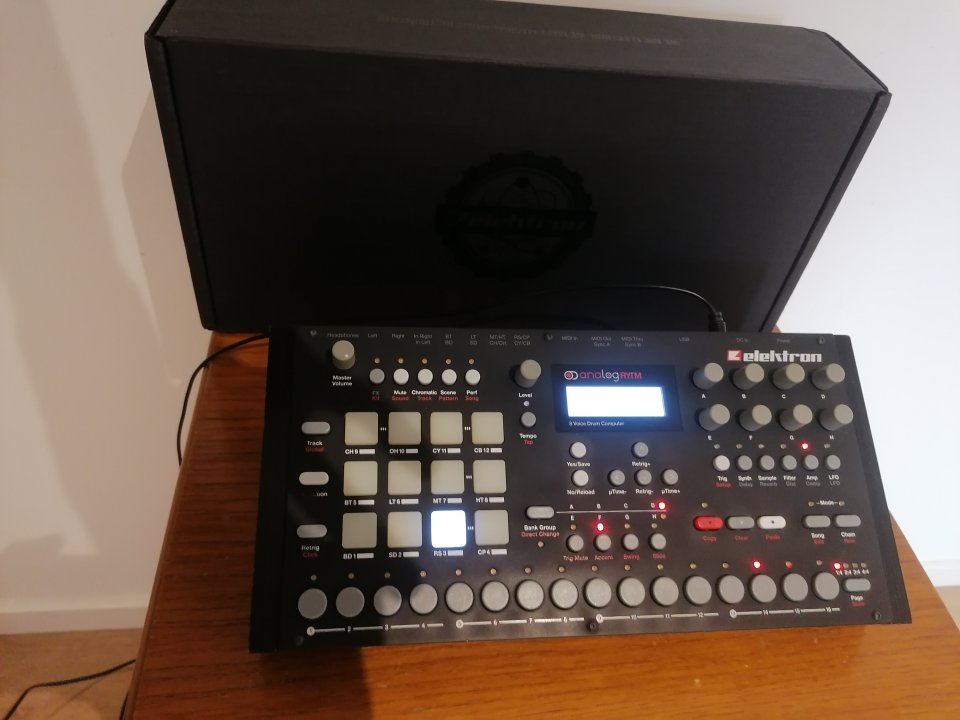 Elektron Analog Rytm mk1 de segunda mano · Barcelona · 950 €