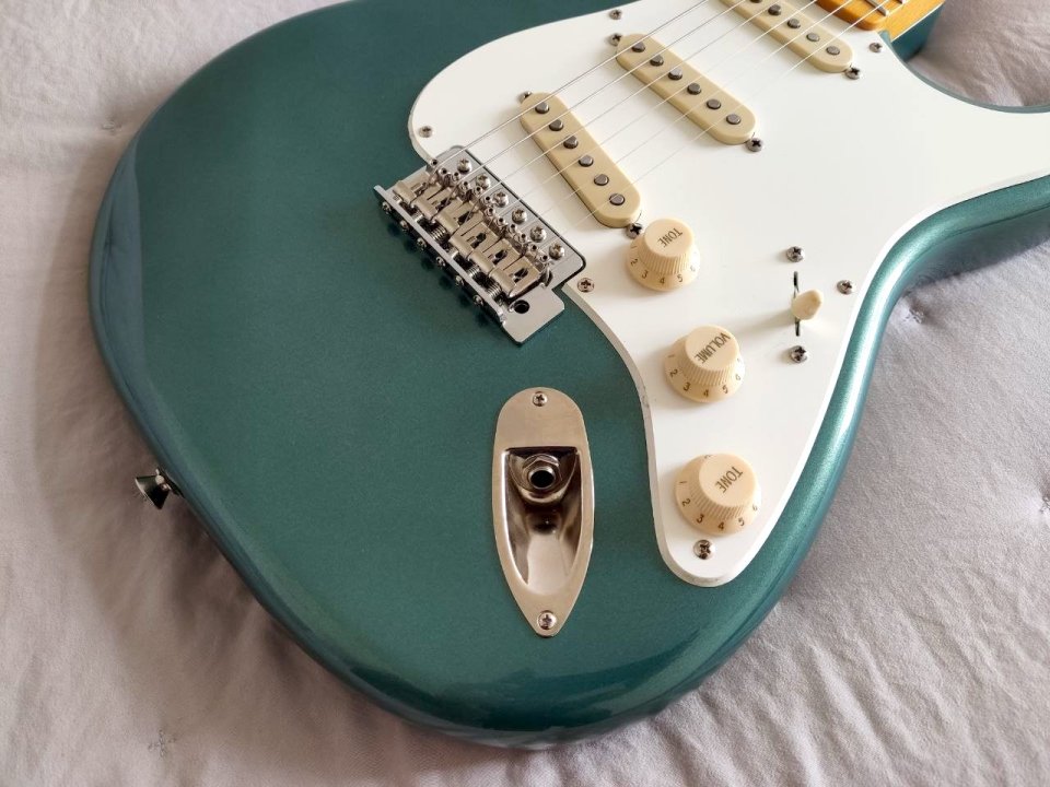 SQUIER CLASSIC VIBE CV STRATOCASTER ’50s SHERWOOD GREEN METALLIC de segunda mano · Foto 3 de 10 · Araba · 375 €