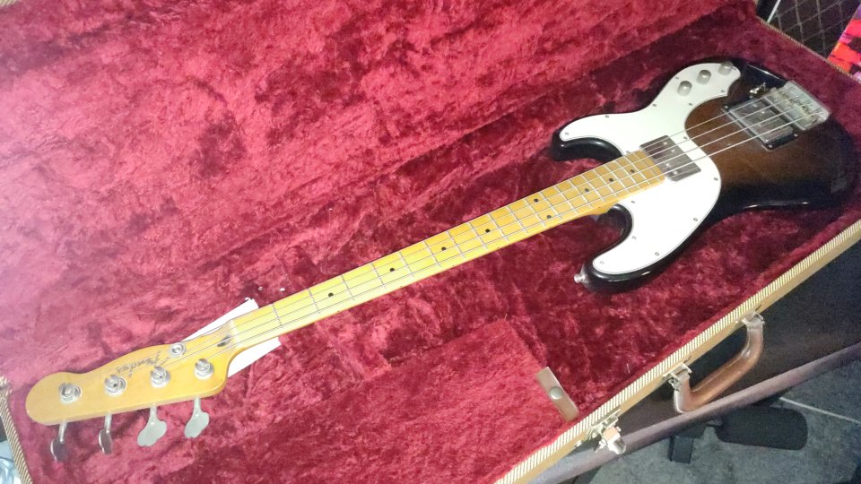 Fender Modern Player Telecaster Bass 2012 de segunda mano · Foto 1 de 5 · Asturias · 650 €