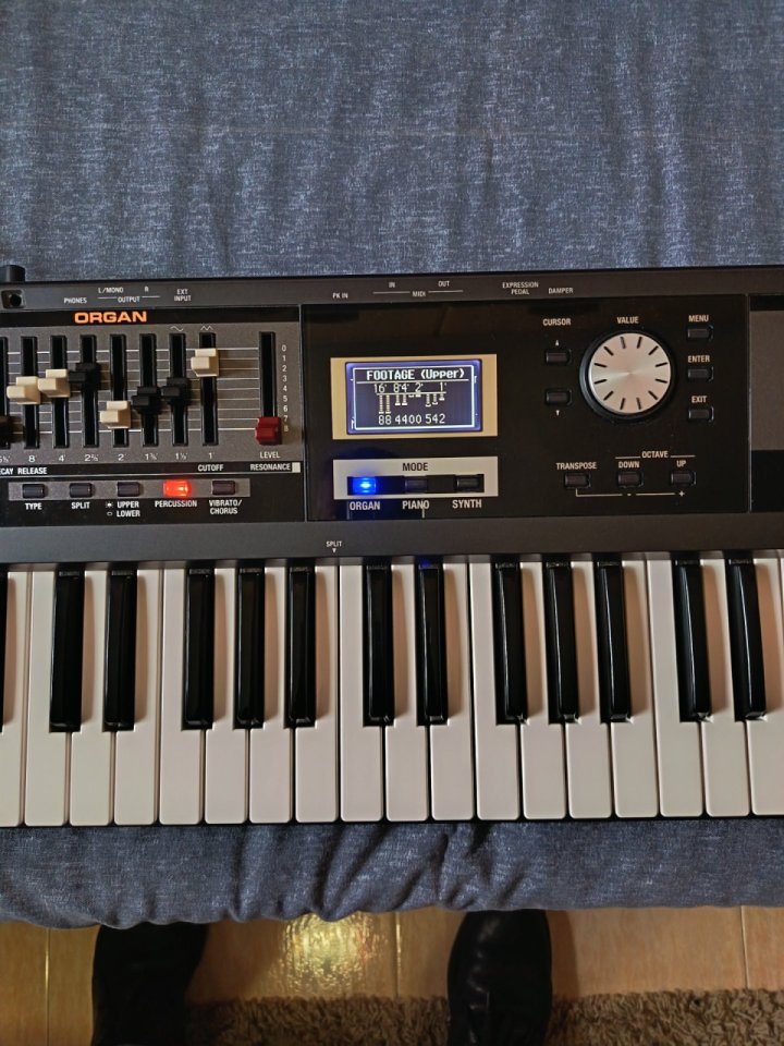 Roland VR09