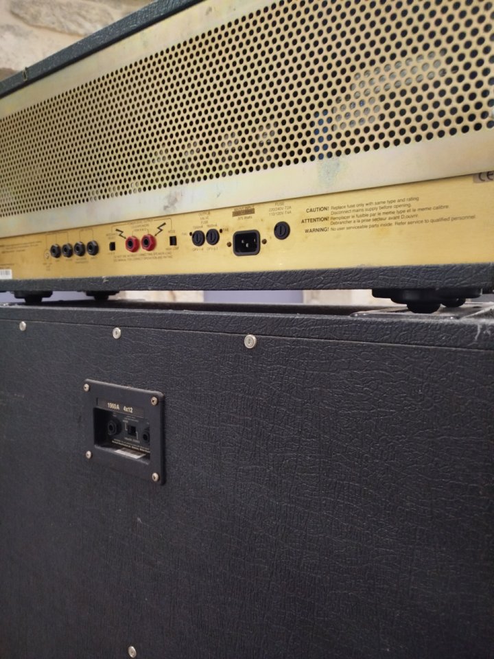 Marshall jcm900 hi gain reverb 100w de segunda mano · Foto 3 de 3 · A Coruña · 1000 €