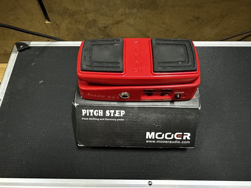 Pack Pedales Morpheus Droptune y Mooer Pich Step de segunda mano · Foto 5 de 6 · Burgos · 200 €