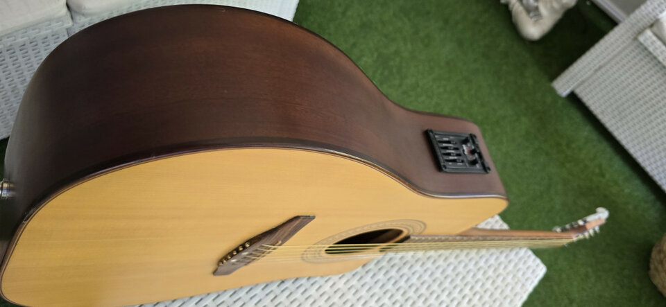 Guitarra Electroacústica MR