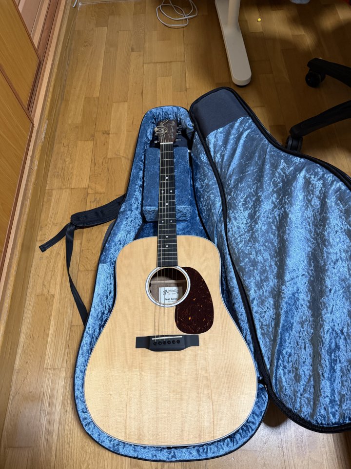 Martin D-13E Road Series de segunda mano · Foto 1 de 4 · Valencia · 1250 €