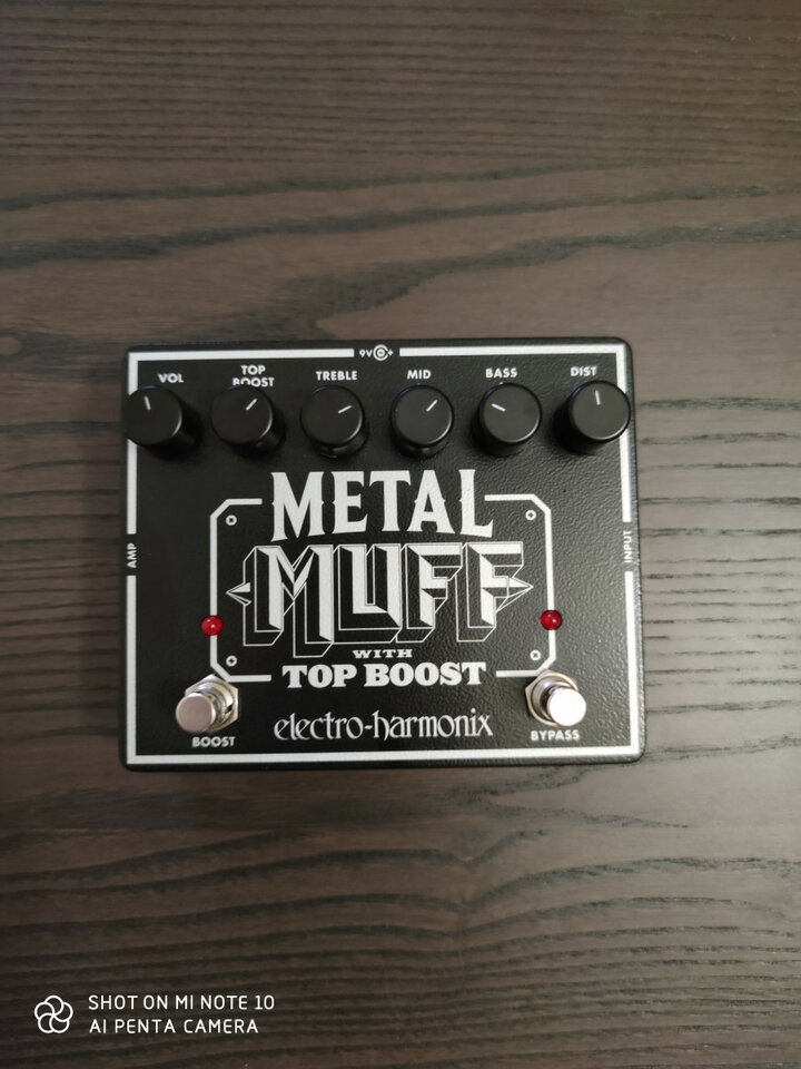 Pedales varios: Electro Harmonix y MXR