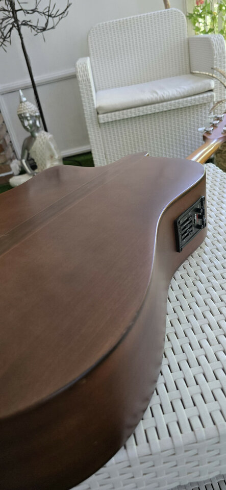 Guitarra Electroacústica MR