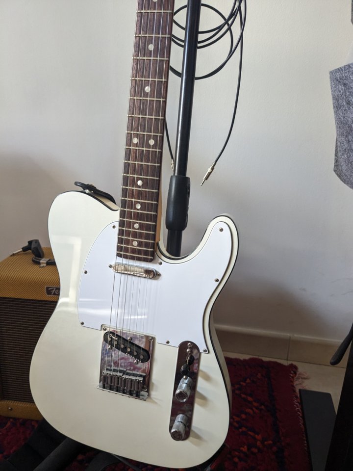 Vendo Telecaster American Ultra 75 anniversary de segunda mano · Foto 3 de 4 · Barcelona · 1999 €
