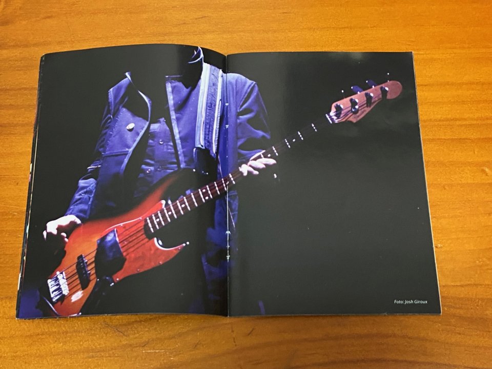 Catálogo Bajos Fender 2013 Edición portuguesa de segunda mano · Foto 2 de 10 · Badajoz · 20 €