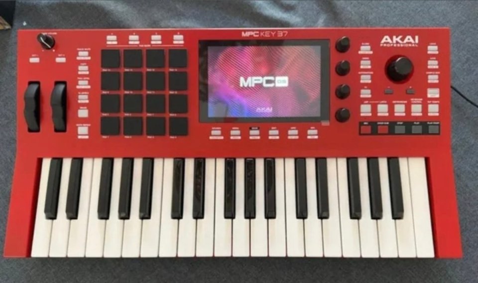 Akai mpc 37 de segunda mano · Foto 2 de 5 · Pontevedra · 550 €
