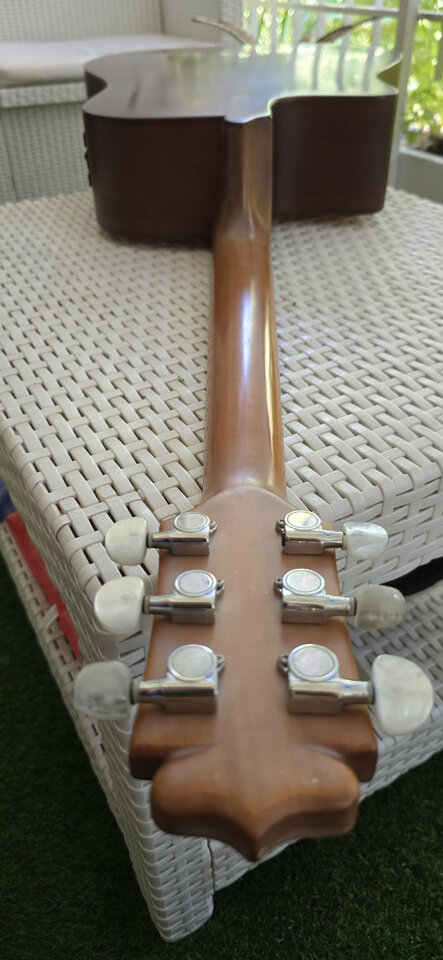 Guitarra Electroacústica MR