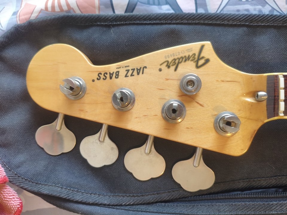 Fender Jazz bass JB75-90US (3-tone sunburst, CIJ, 1997) de segunda mano · Foto 2 de 10 · Madrid · 1070 €