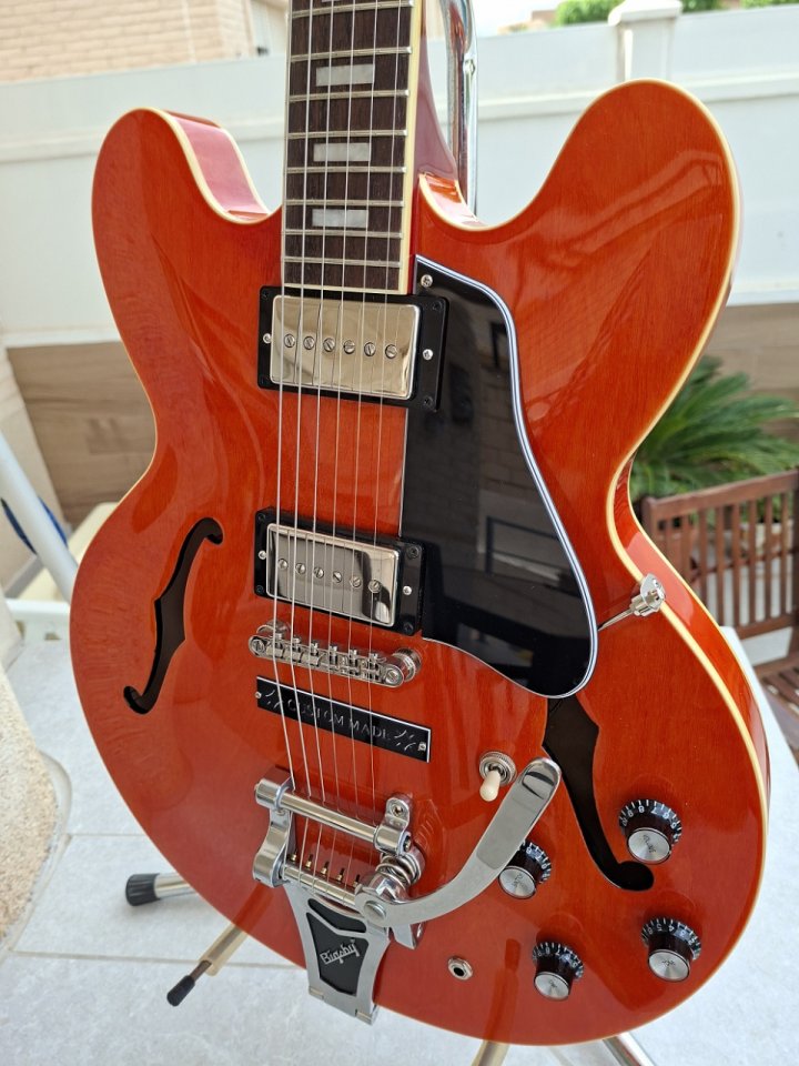 Epiphone ES-335 BIGSBY Watermelon. de segunda mano · Foto 9 de 9 · Alicante · 750 €