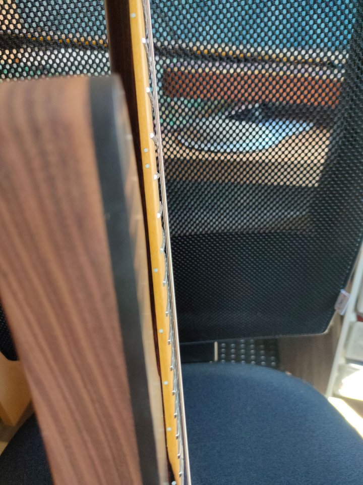 Ronciswall Vapor 7 FF Black Mastergrade Redwood