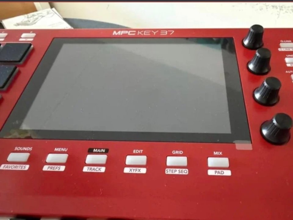 Akai mpc 37 de segunda mano · Foto 4 de 5 · Pontevedra · 550 €