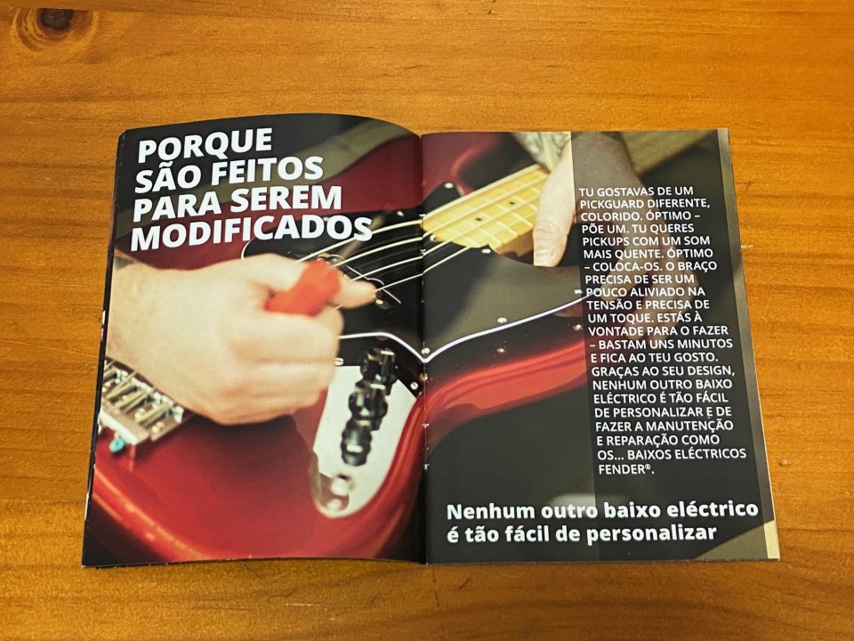 Catálogo Bajos Fender 2013 Edición portuguesa de segunda mano · Foto 5 de 10 · Badajoz · 20 €