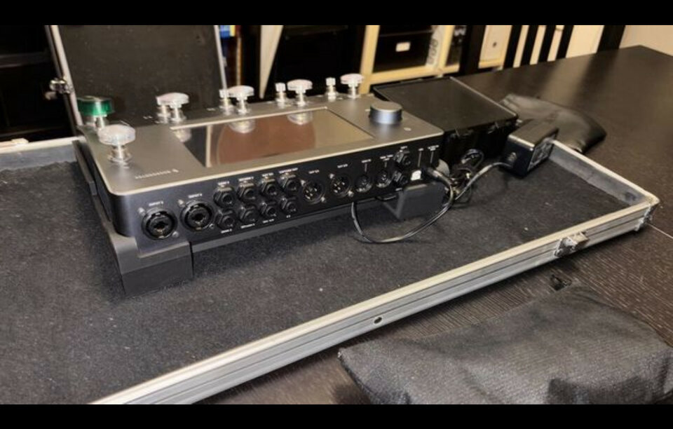 Soporte pedalboard para Quad Cortex