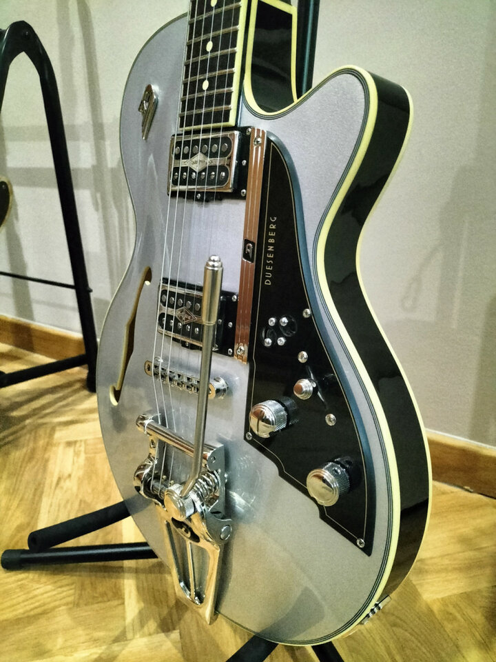 DUESENBERG TV 25Th ANIVERSARY