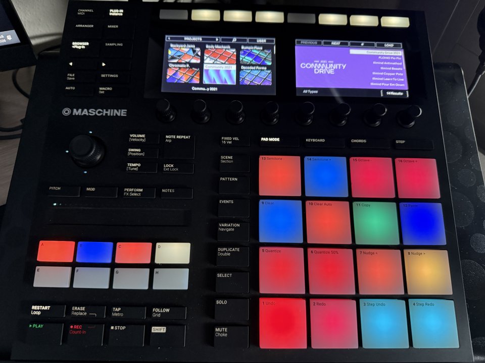 NI Maschine Mk3 + Maschine 3.0 + Komplete 14 + Decksaver