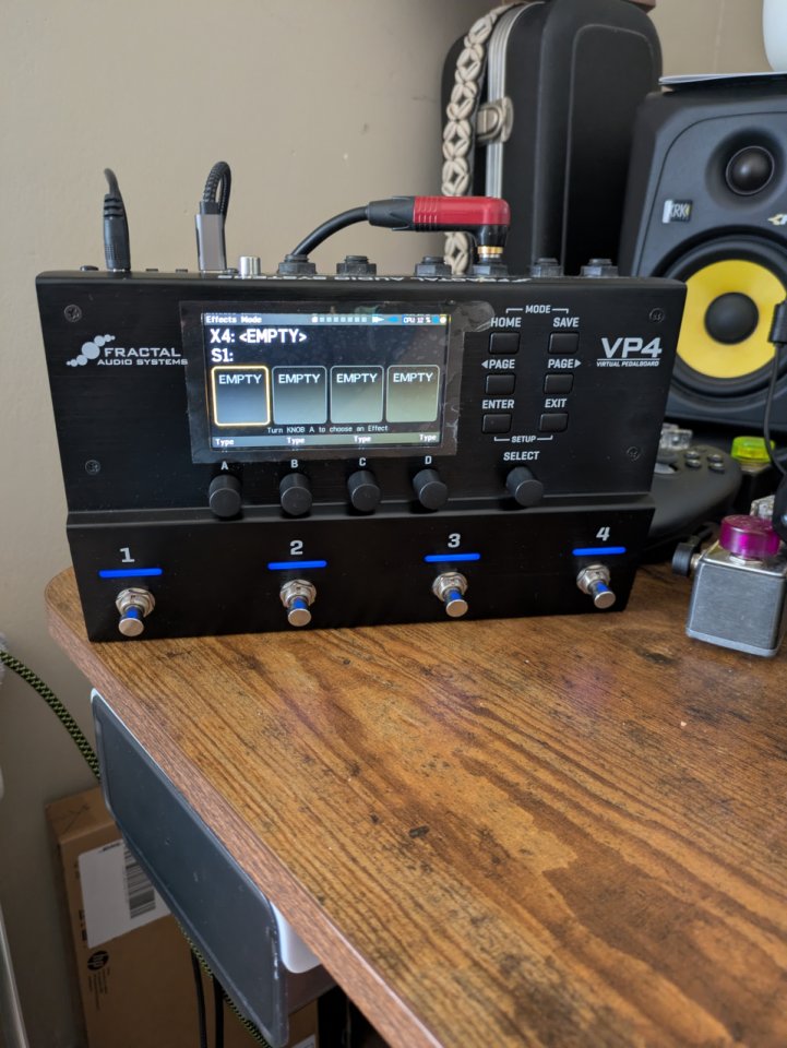 Vendo mi Fractal Audio systems VP4 de segunda mano · Barcelona · 800 €