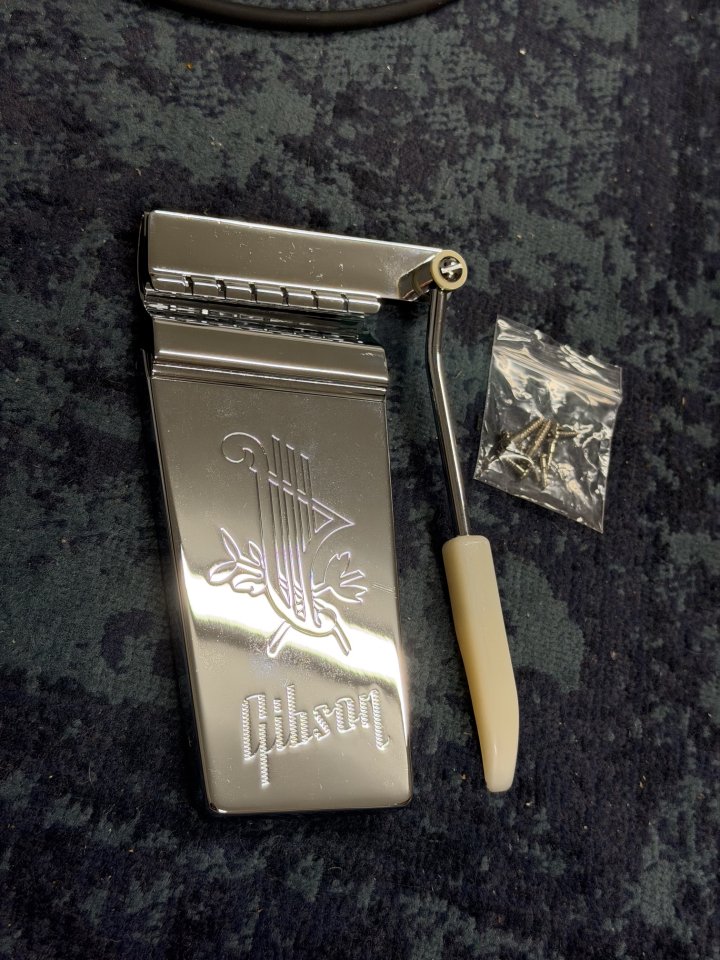Gibson Maestro Vibrola - Chrome de segunda mano · Foto 1 de 6 · Segovia · 220 €