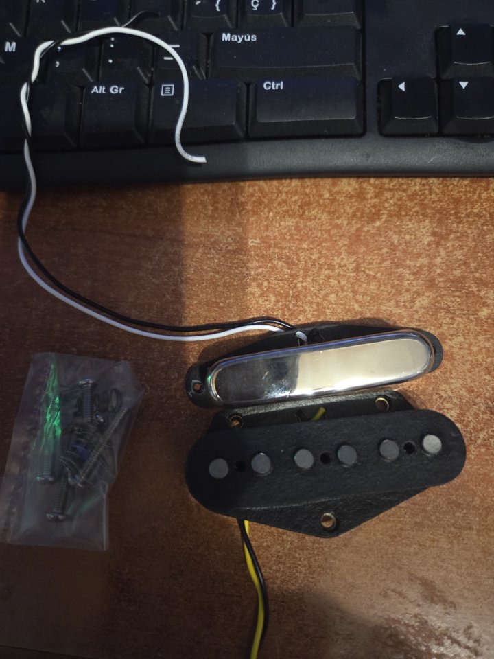 Pastillas Telecaster de segunda mano · Foto 3 de 3 · Alicante · 70 €