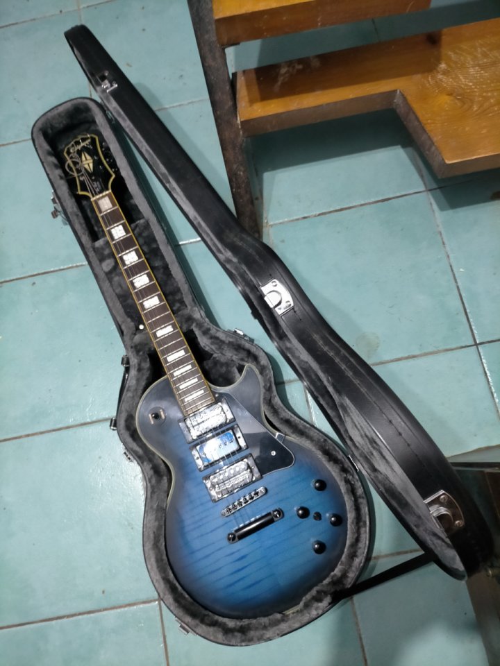 Epiphone Les Paul Custom "BLUE BELLE"