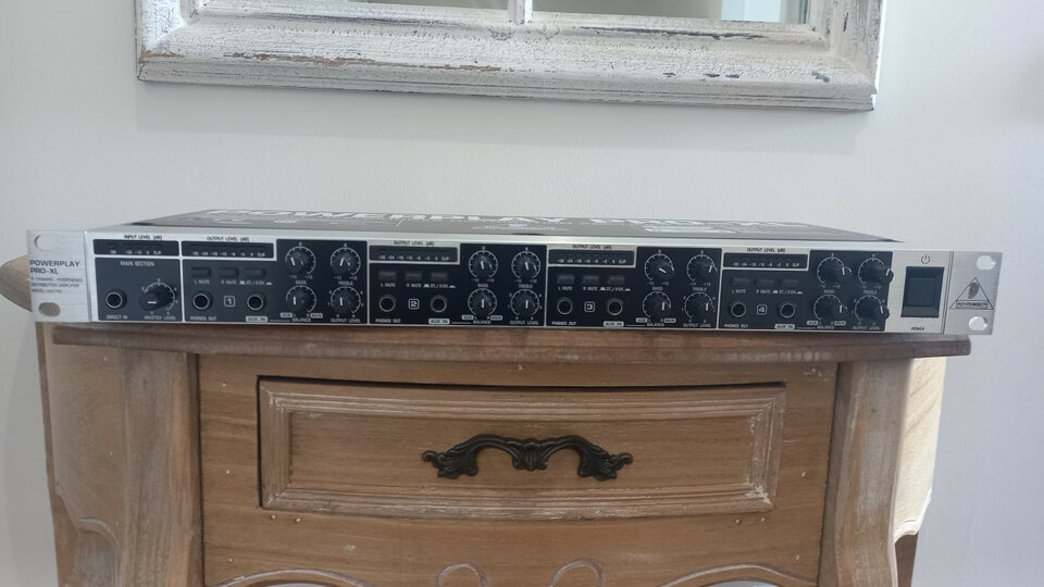 Amplificador de cascos Powerplay Pro XL