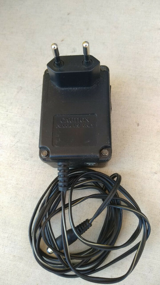 Fuentes BOSS 9V originales (20€ cada)