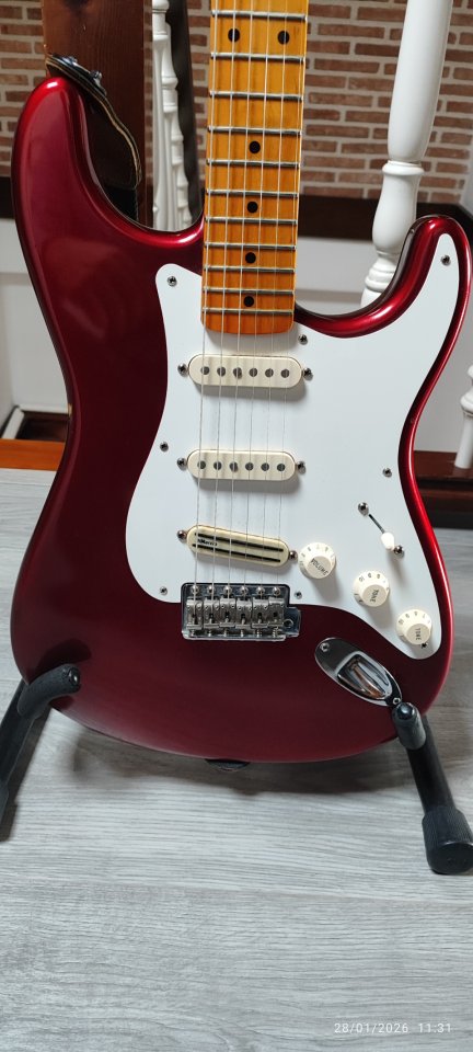 Fender Stratocaster american vintage hot rod 57 - Candy Apple Red