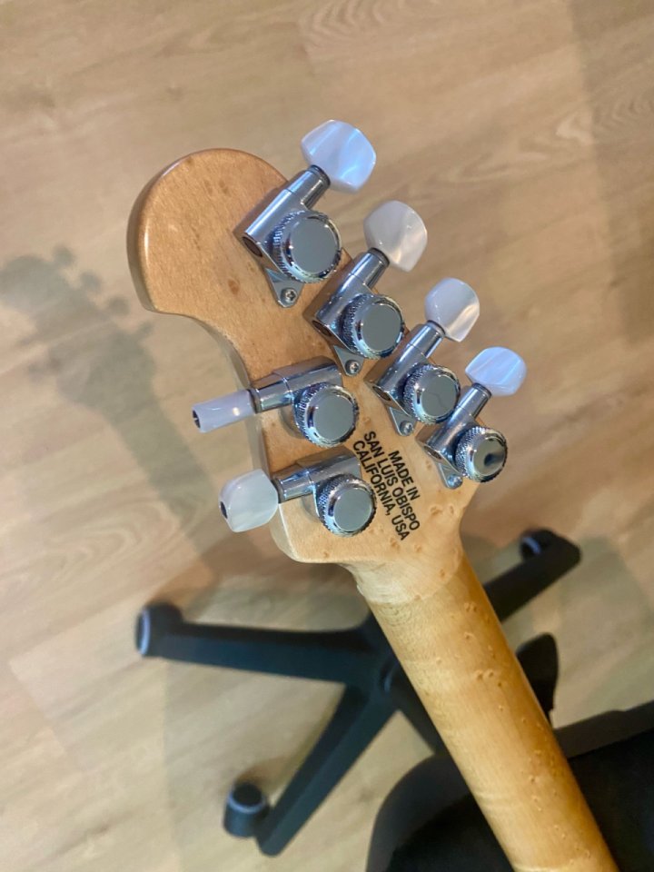 Music Man Axis Super Sport