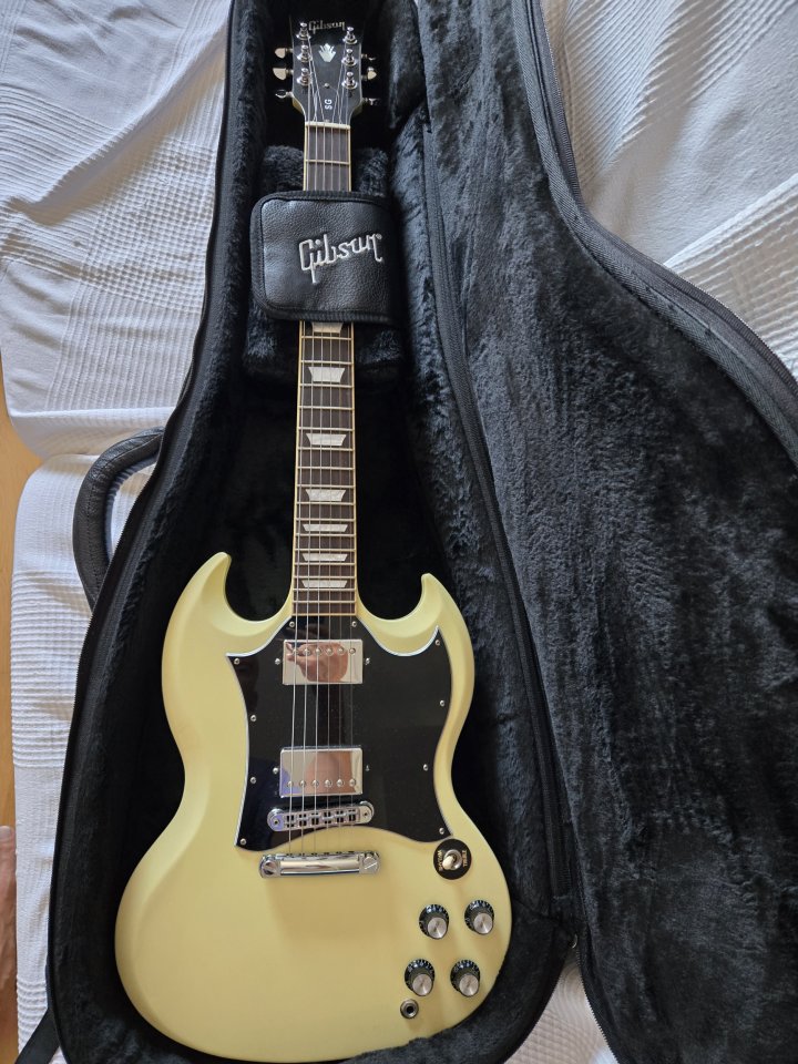 GIBSON SG STANDARD de segunda mano · Foto 10 de 10 · Madrid · 1190 €